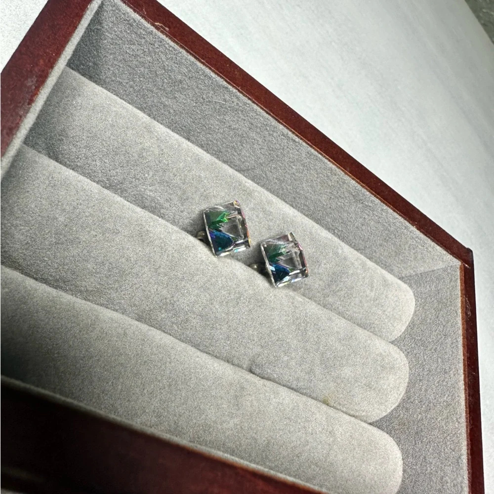 Translucent square earrings - Picture 2 of 4